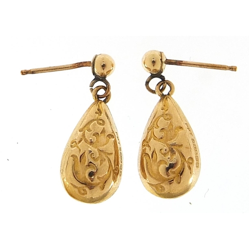 2128 - Pair of 9ct gold drop earrings with engraved decoration, 1.8cm high, 1.0g