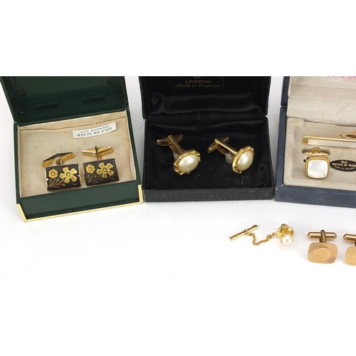 906 - Collection of vintage and later cufflinks and studs