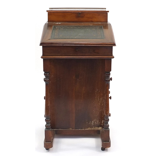 844 - Mahogany Davenport desk with green tooled leather insert, 91cm H x 46cm W x 54cm D