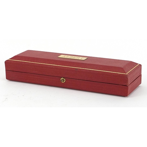 184 - Parker gold plated fountain pen with 14k gold nib and fitted case