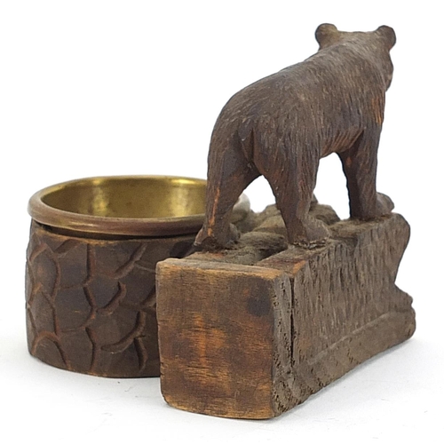 988 - Carved Black Forest bear dish with brass liner, 9cm in length