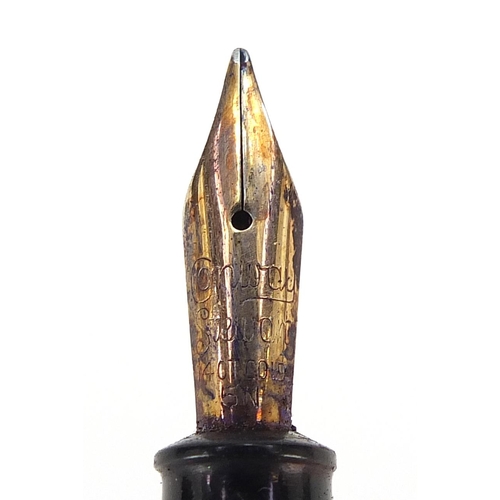 1237 - Conway Stewart 388 marbleised fountain pen with 14ct gold nib and box, 12.5cm in length