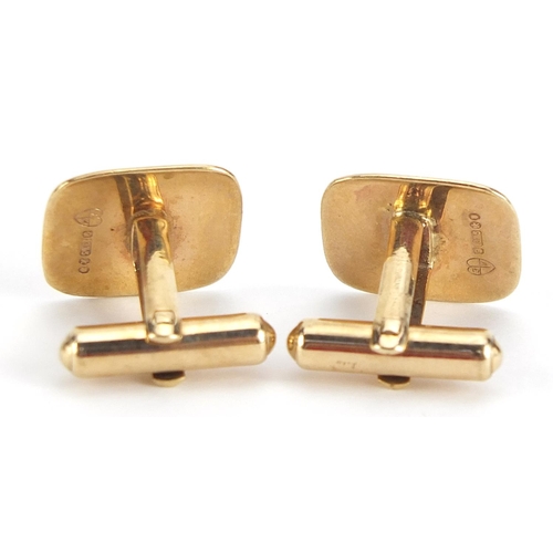 1692 - Pair of 9ct gold engine turned cufflinks, 1.7cm x 1.5cm, 6.6g