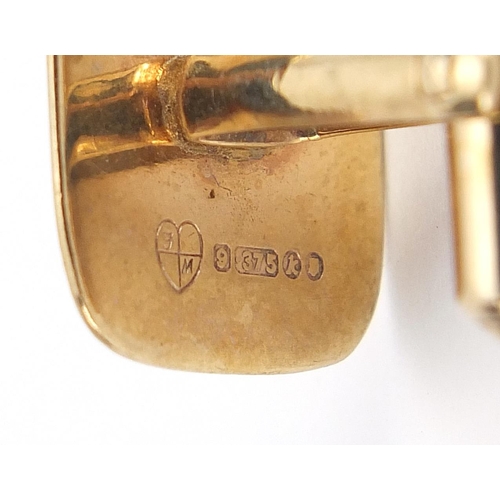 1692 - Pair of 9ct gold engine turned cufflinks, 1.7cm x 1.5cm, 6.6g