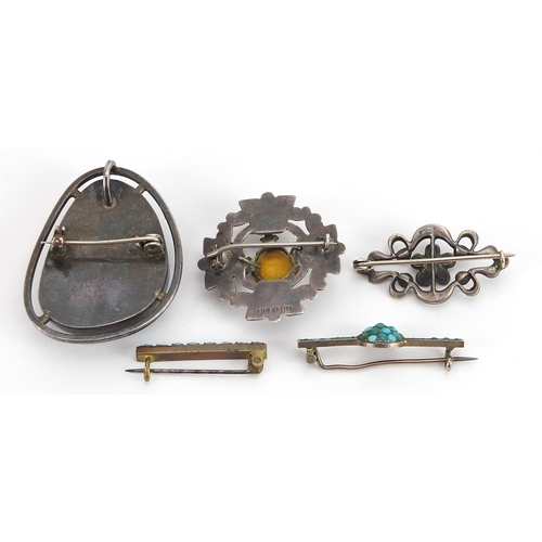 2151 - Antique and later jewellery including a Scottish citrine and hardstone brooch, Ruskin style brooch a... 