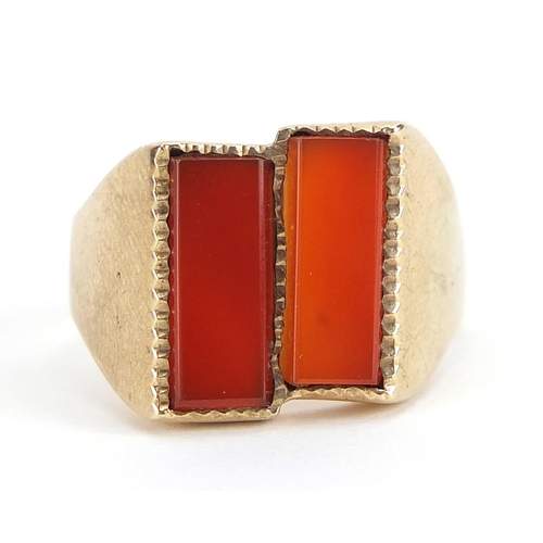 1731 - Edwardian 9ct gold carnelian signet ring, London 1906, size Q/R, 4.8g