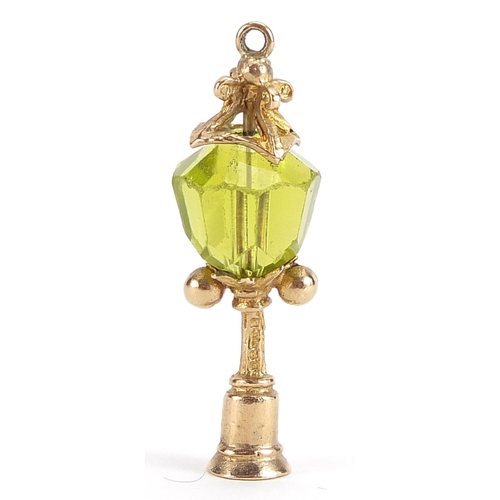 1749 - 9ct gold and green crystal street lantern charm, 3cm high, 3.1g