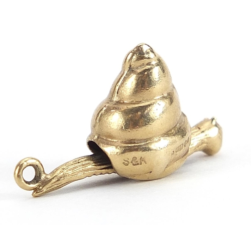 2068 - 9ct gold snail charm, 2.1cm in length, 2.6g