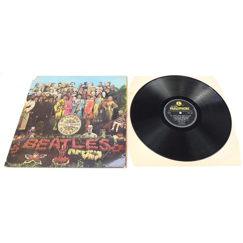 1391 - Seven Sgt Pepper's Lonely Hearts Club Band vinyl LP records by The Beatles, six mono, one stereo, ea... 