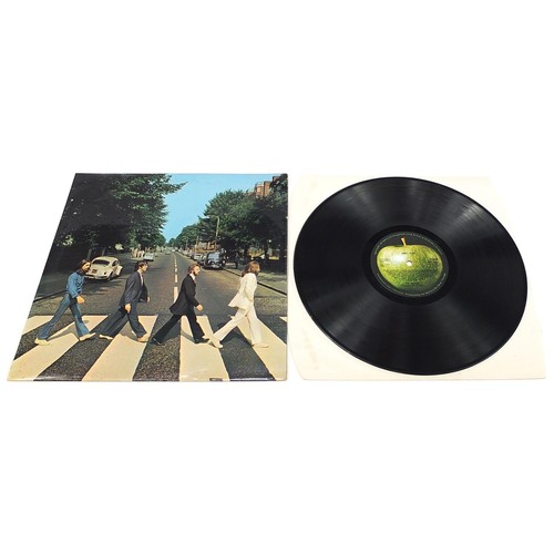 1389 - Five Abbey Road vinyl LP records by The Beatles including one with misaligned Apple sleeve, each PCS... 