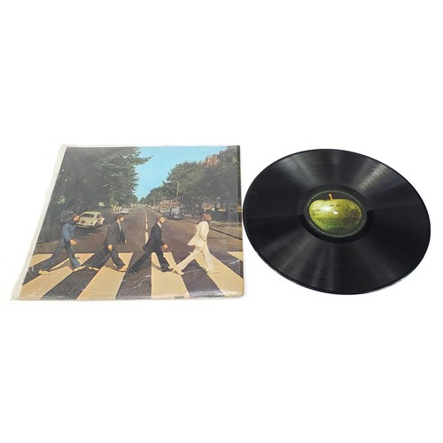 1389 - Five Abbey Road vinyl LP records by The Beatles including one with misaligned Apple sleeve, each PCS... 