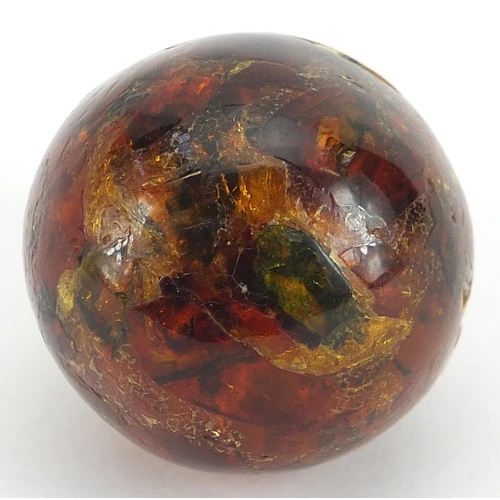 1891 - Natural amber pendant with unmarked gold mount, 3.2cm high, 15.0g