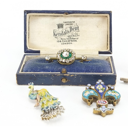 2150 - Antique and later brooches including 9ct gold, micro mosaic and rabbit's foot examples, the largest ... 