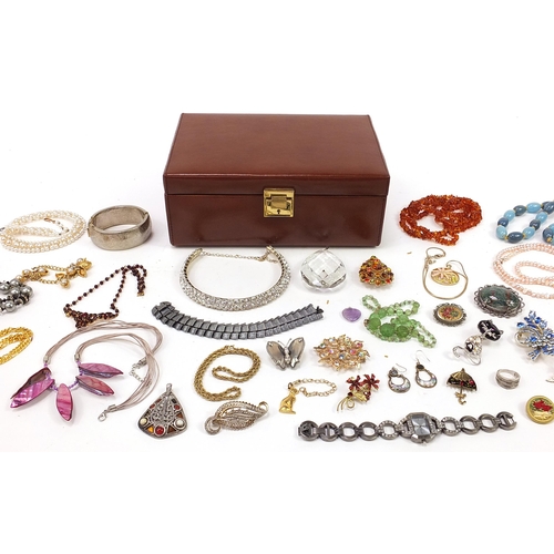 2156 - Vintage and later costume jewellery, some silver, including polished stone necklaces, brooches and e... 