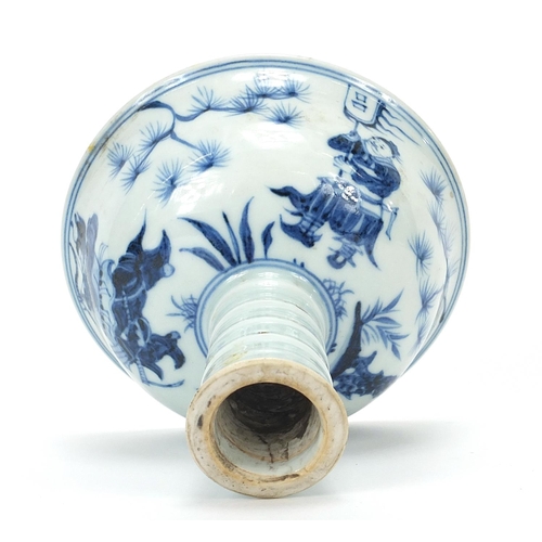 479 - Chinese blue and white porcelain stem bowl hand painted with warriors, 11cm high x 12.5cm in diamete... 