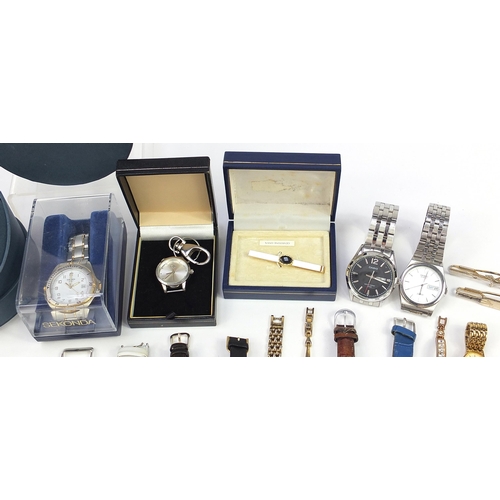 672 - Collection of vintage and later ladies and gentlemen's wristwatches and costume jewellery