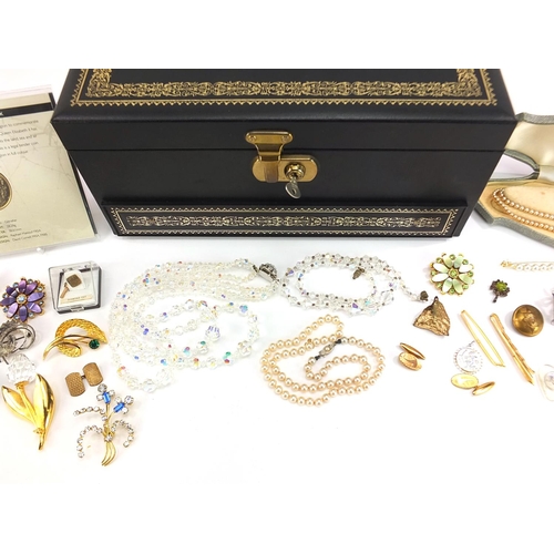 1232 - Vintage and later costume jewellery including brooches, simulated pearl necklaces, crystal necklaces... 