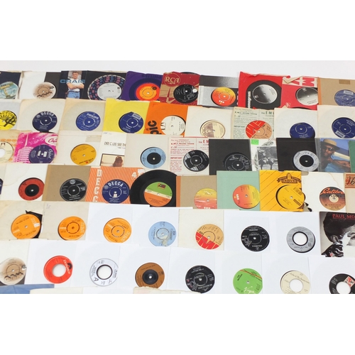 1446 - Collection of 45rpm records including Shirley Bassey, Elvis Presley, Shakin' Stevens, Barbara Streis... 