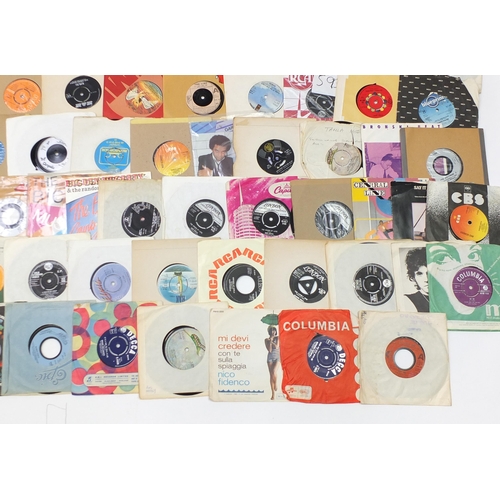 1453 - Collection of 45rpm records including Elvis Presley, The Hollies, Shirley Bassey, Barry Manilow, Ada... 