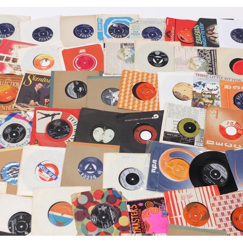 1449 - Collection of 45rpm records including Freddie Mercury, The Bee Gees, Shirley Bassey, The Bachelors, ... 