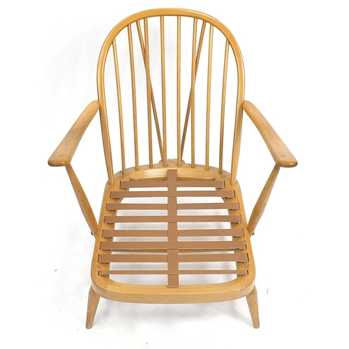 823 - Ercol light elm Windsor armchair, 85cm high