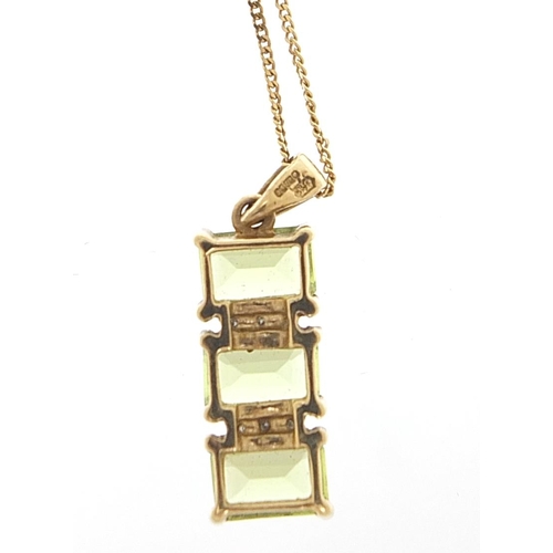 1944 - 9ct gold peridot and clear stone drop pendant on a 9ct gold necklace, 2.1cm high and 42cm in length,... 