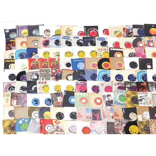 1438 - Collection of 45rpm records including The Bee Gees, The Floaters, The Goodies, George Harrison, Tom ... 