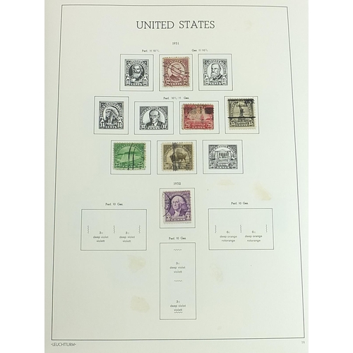 1539 - Collection of USA stamps arranged in an album including some mint