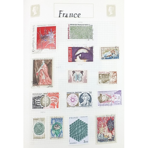 1527 - Collection of French stamps arranged in a Stanley Gibbons album