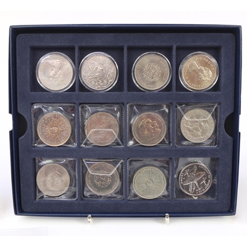 1254 - British commemorative coinage and tokens including five pound coins and Queen's Golden Jubilee comme... 