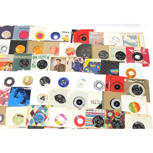 1433 - Collection of 45rpm records including The Pearls, Gene Pitney, Elvis Presley, Ringo Starr and David ... 