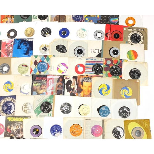 1433 - Collection of 45rpm records including The Pearls, Gene Pitney, Elvis Presley, Ringo Starr and David ... 