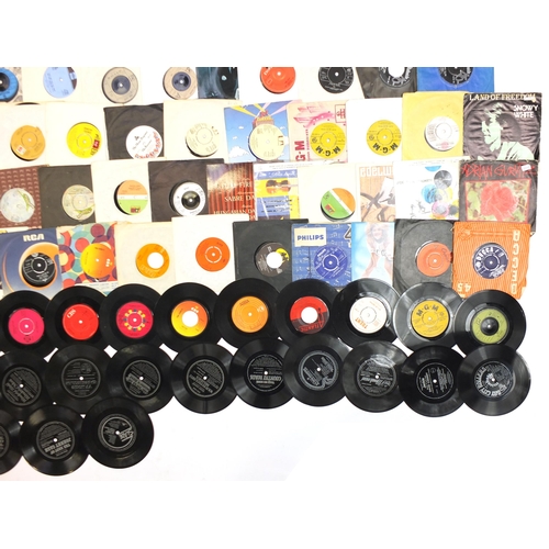 1439 - Collection of 45rpm records including Elvis Presley, Shakin' Stevens, Spandau Ballet, Status Quo, Ro... 