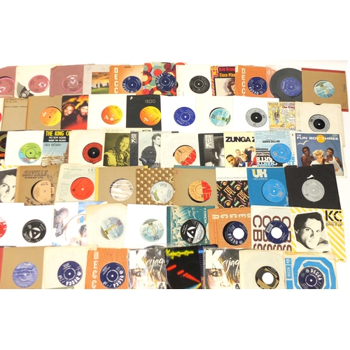 1442 - Collection of 45rpm records including The Kinks, The Bee Gees, Evelyn King and Hudson Ford