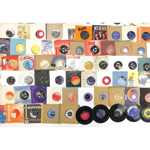 1442 - Collection of 45rpm records including The Kinks, The Bee Gees, Evelyn King and Hudson Ford