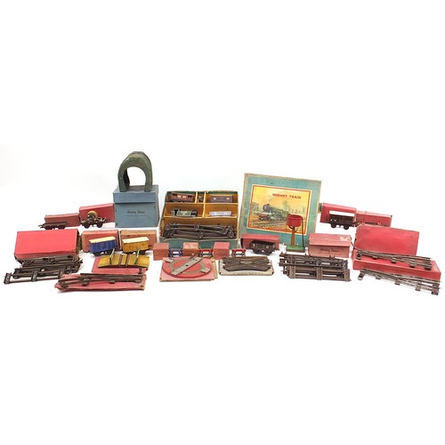 1333A - O gauge model railway locomotive, carriages and accessories with boxes including Hornby No 1 Goods S... 