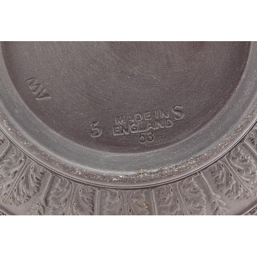 600 - Wedgwood black basalt bowl decorated with maidens and foliage, 13cm in diameter