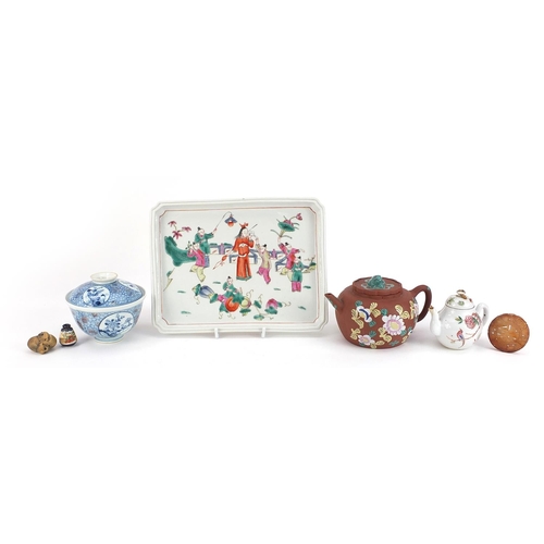 373 - Chinese and Japanese ceramics and sundry items including famille rose tray hand painted with figures... 