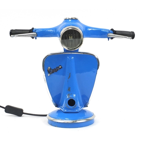 521 - Novelty Vespa scooter design table lamp, 33.5cm high