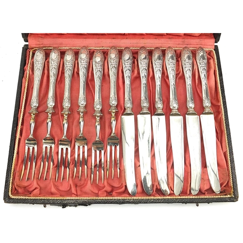 2140 - Set of six silver plated fish knives and forks housed in a fitted case, the knives 17.5cm in length