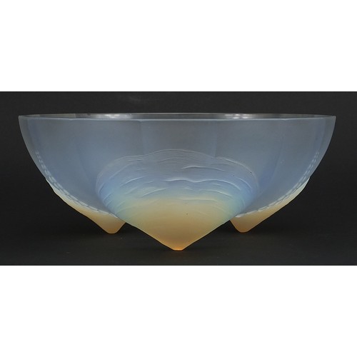 226 - Sabino, French Art Deco opalescent glass bowl, 26cm in diameter