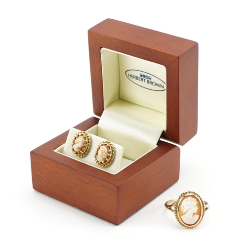 2083 - 9ct gold cameo maiden head ring and a pair of 9ct gold cameo maiden head stud earrings, the ring siz... 