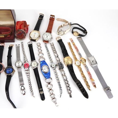 809 - Ladies and gentlemen's wristwatches including Rotary