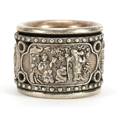 1023 - Chinese silver coloured metal archer's ring