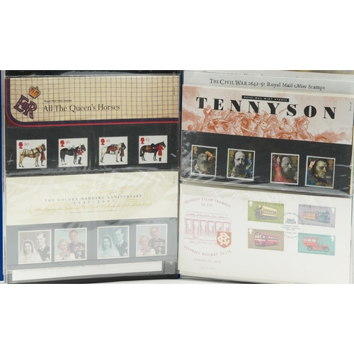 2592 - Collection of Royal Mint presentation packs