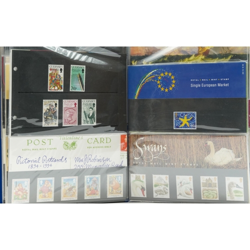 2592 - Collection of Royal Mint presentation packs