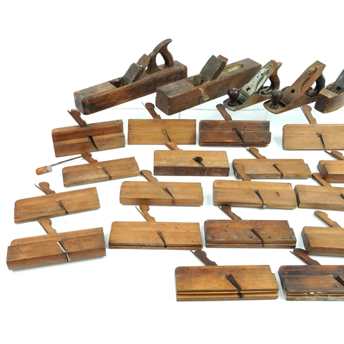 686 - Collection of vintage woodworking planes including Stanley and Whitmore