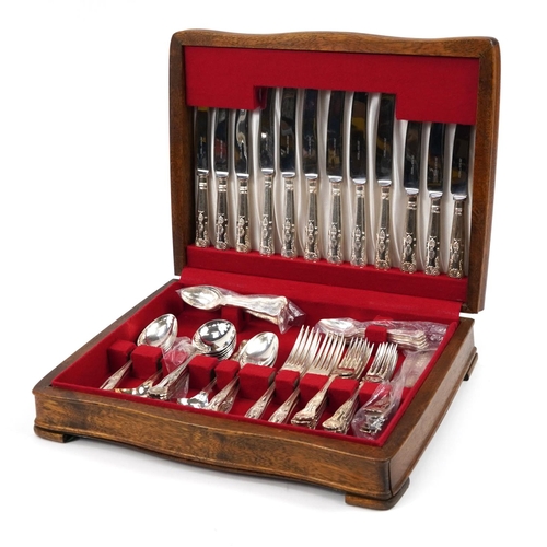 1000 - John Mason six place canteen of silver plated cutlery, 40cm wide