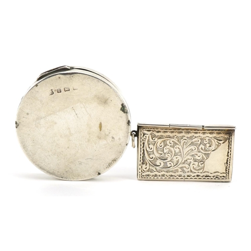 116 - Circular silver golfing interest compact and a double stamp case in the form of an envelope, the lar... 