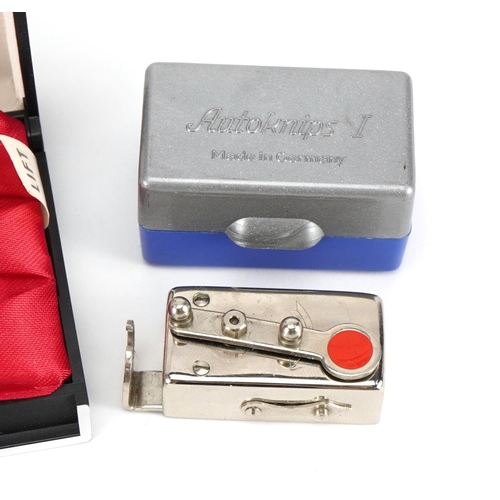 742 - Objects including an S J Dupont gold plated pocket lighter, Parker pens and Autoknips I camera timer